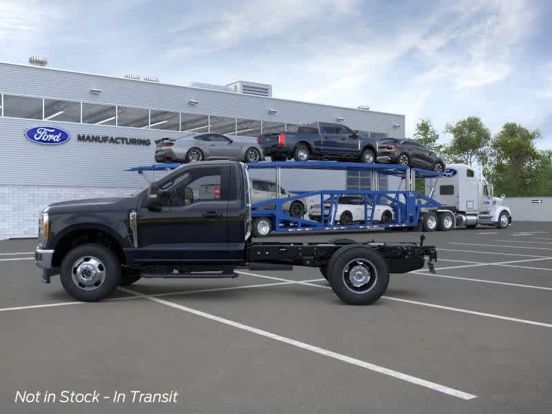 2026 Ford F-350 photo 2