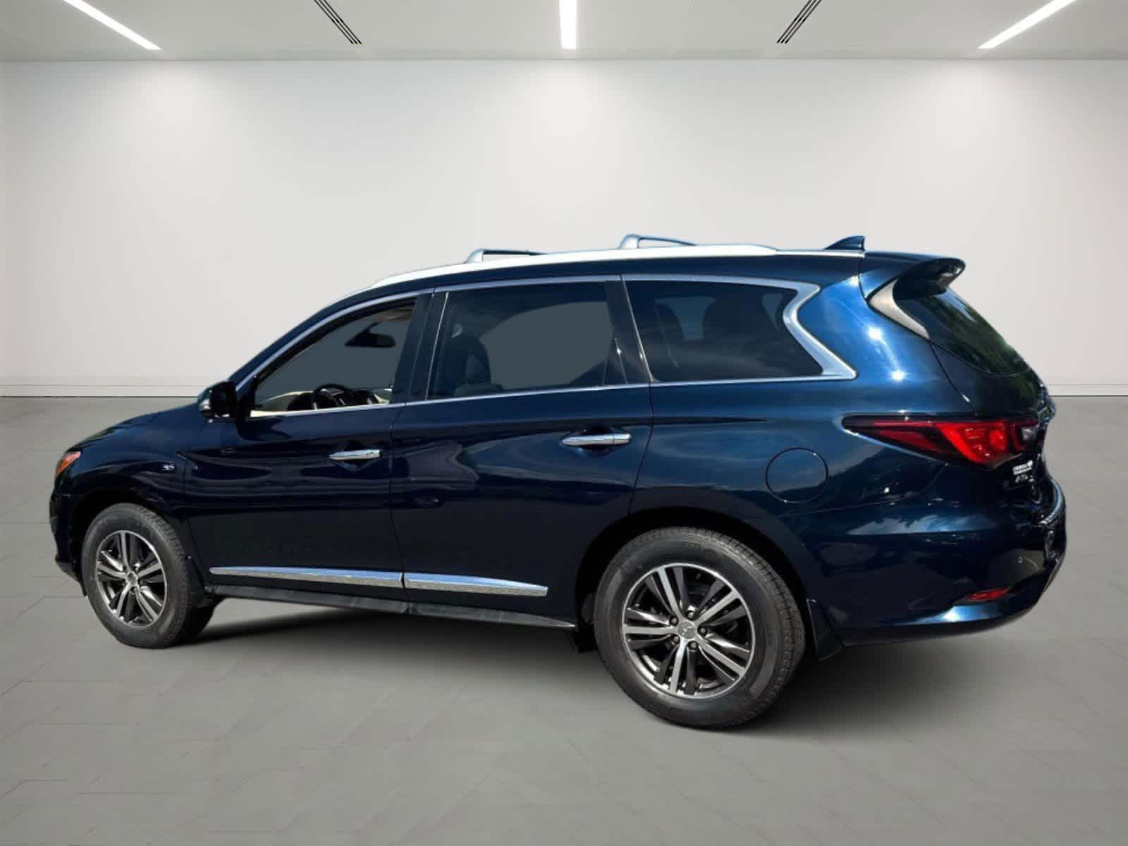 2019 Infiniti QX60 Luxe photo 3