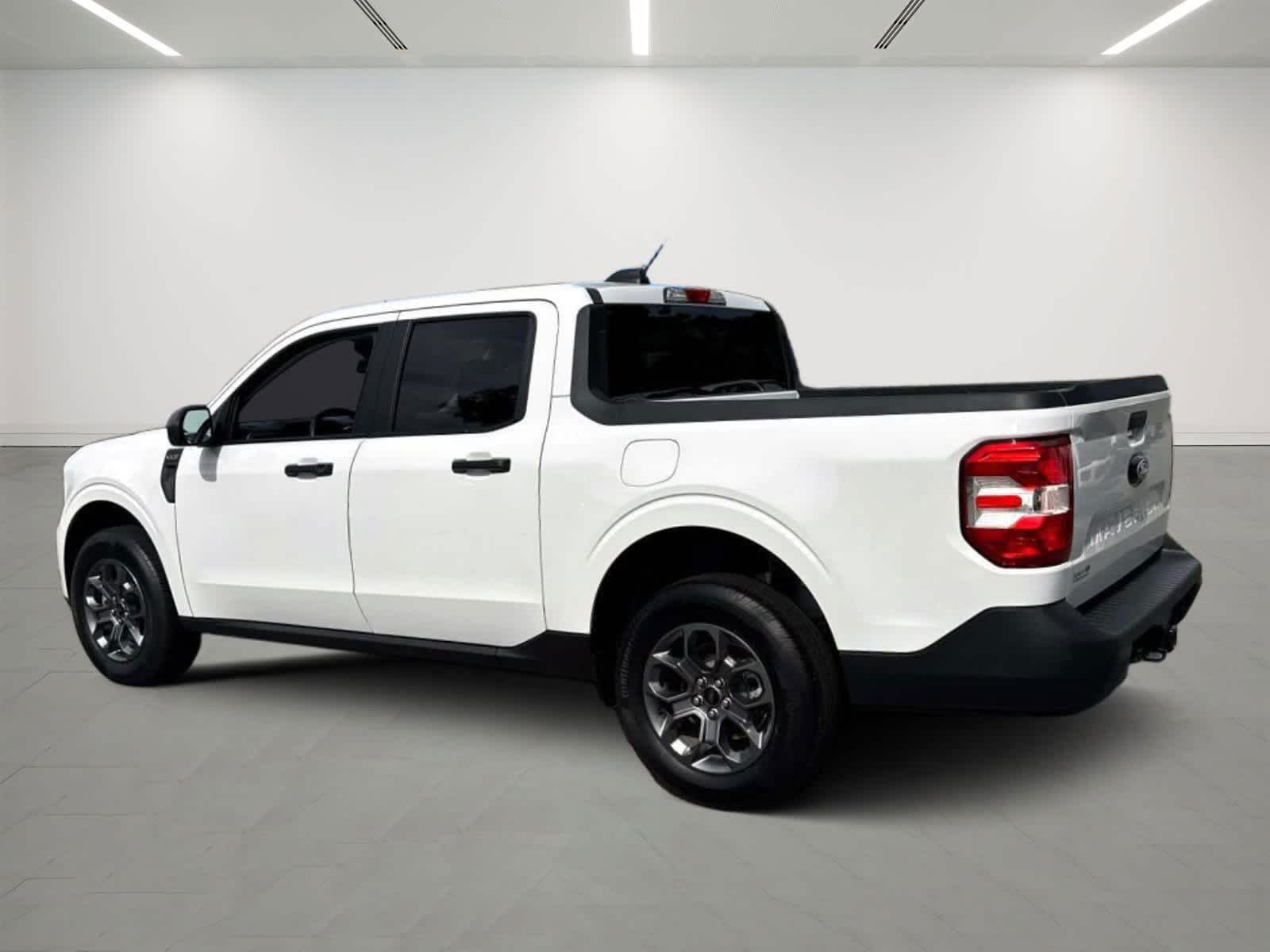 2025 Ford Maverick XLT photo 3