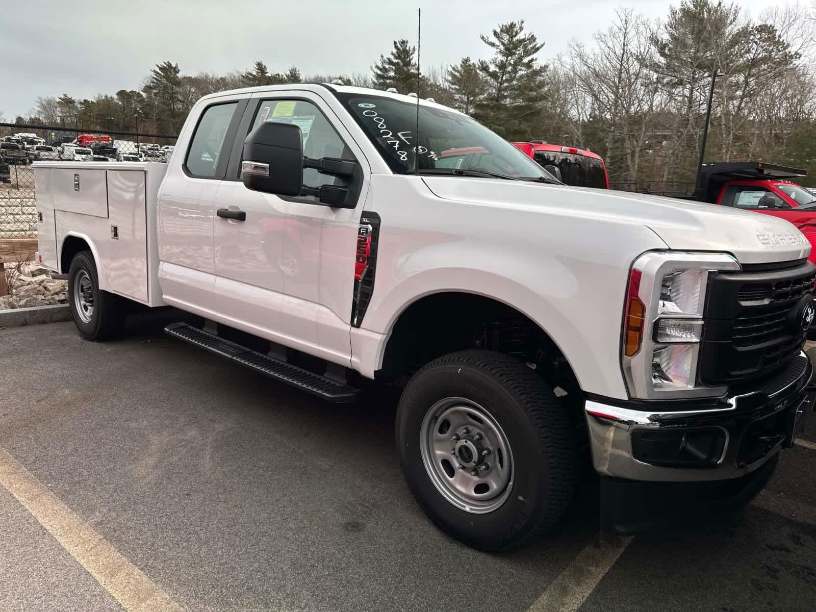 2024 Ford F-250 XL photo 4
