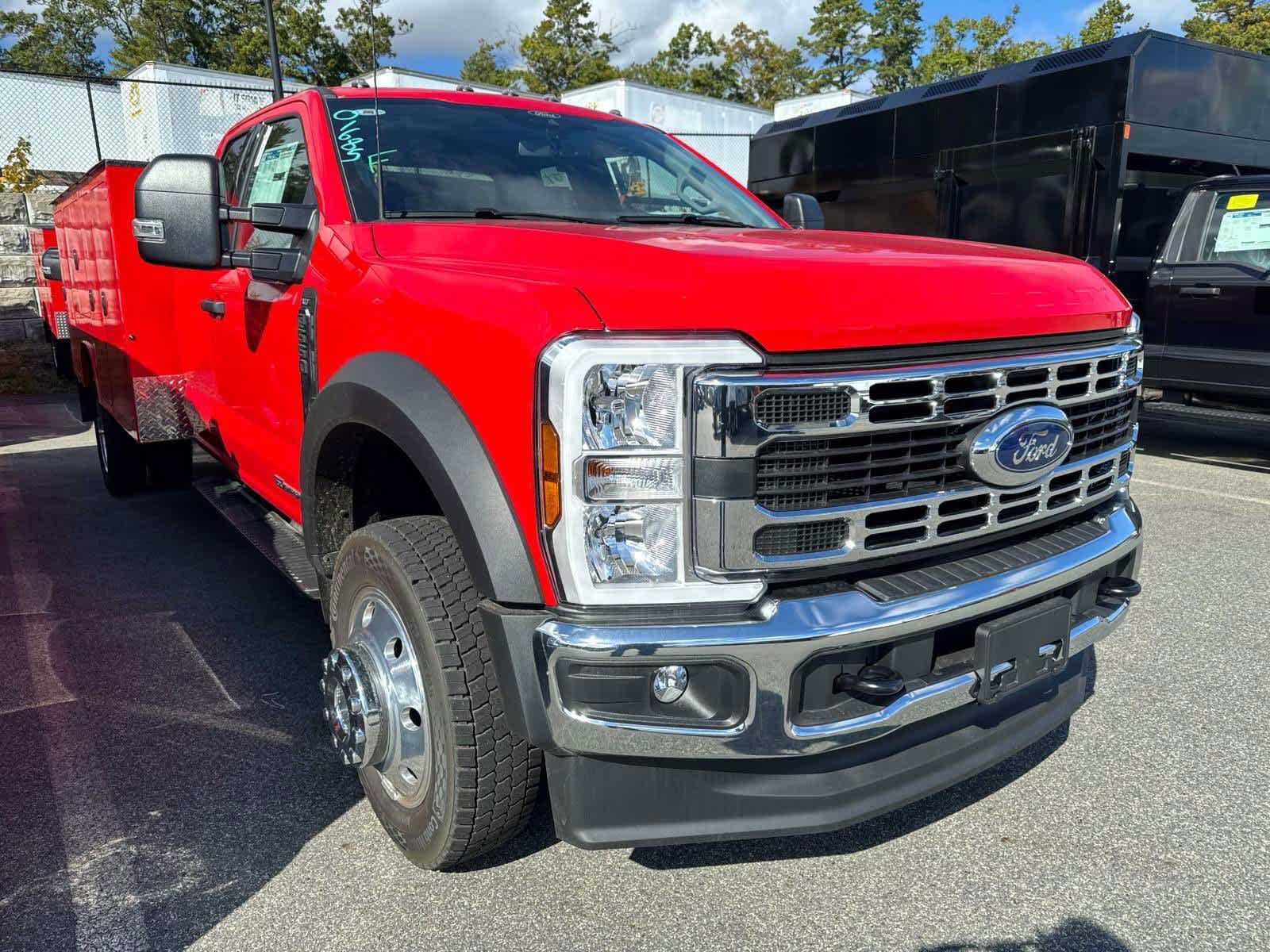2024 Ford F-550 photo 3
