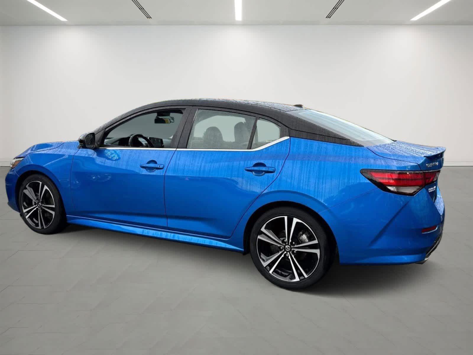 2023 Nissan Sentra SR photo 3