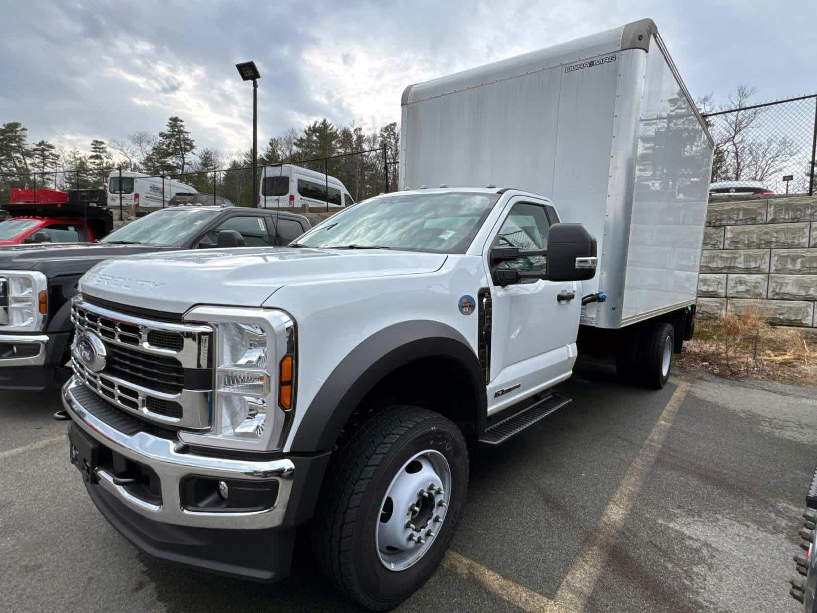 2025 Ford F-600 Super Duty Chassis Cab