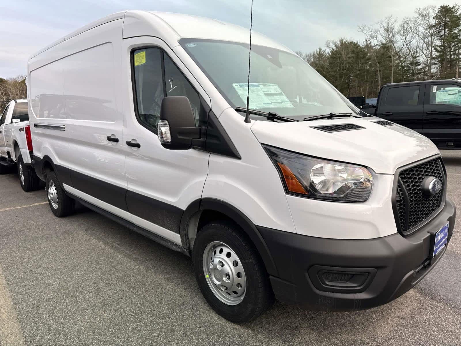 2025 Ford Transit photo 4