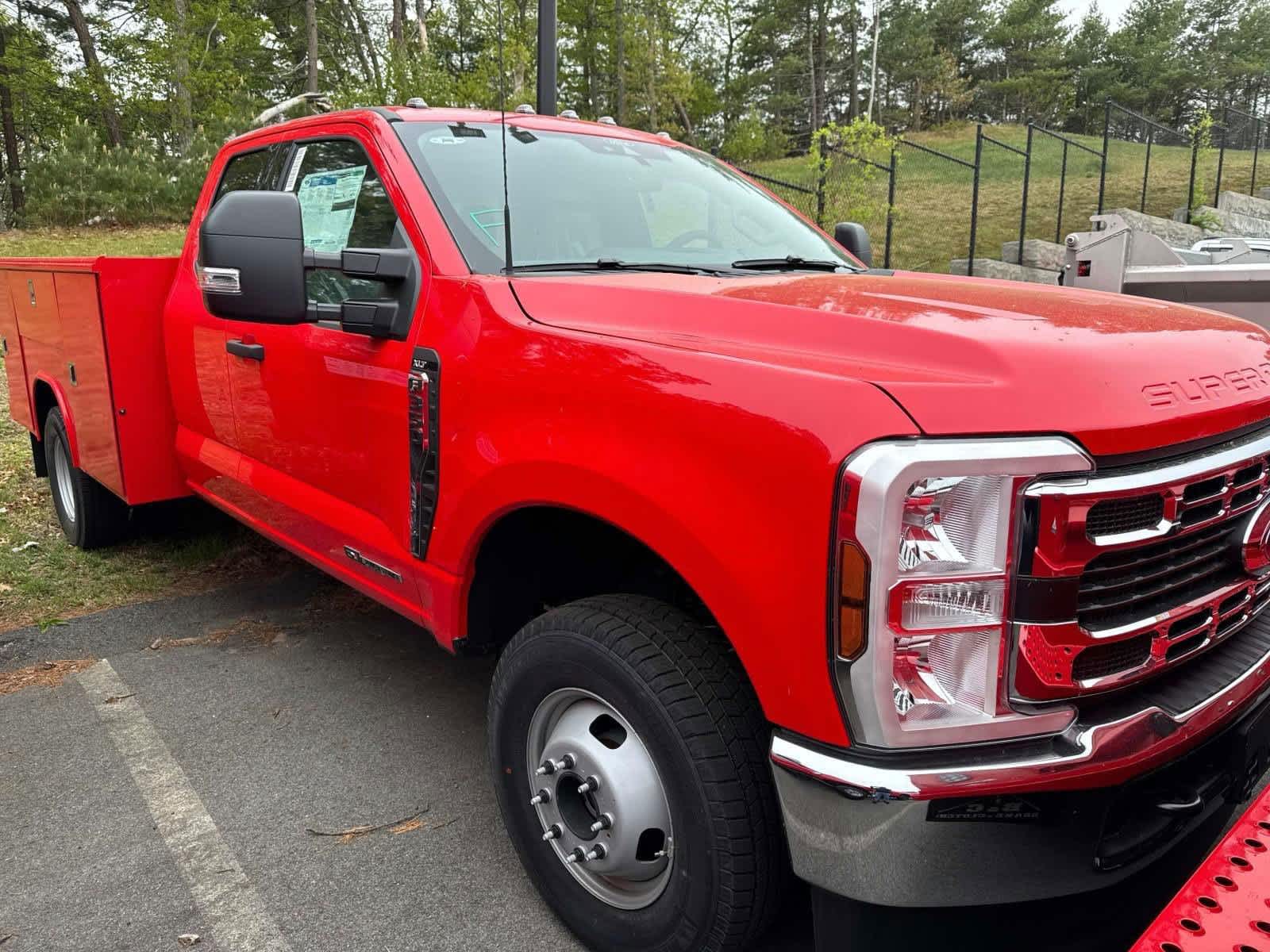 2024 Ford F-350 photo 4