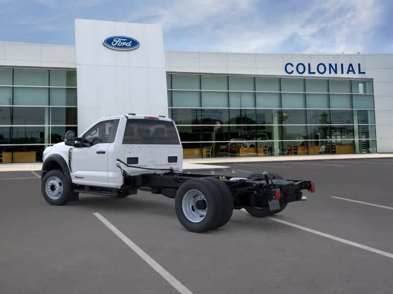 2025 Ford F-550 photo 4