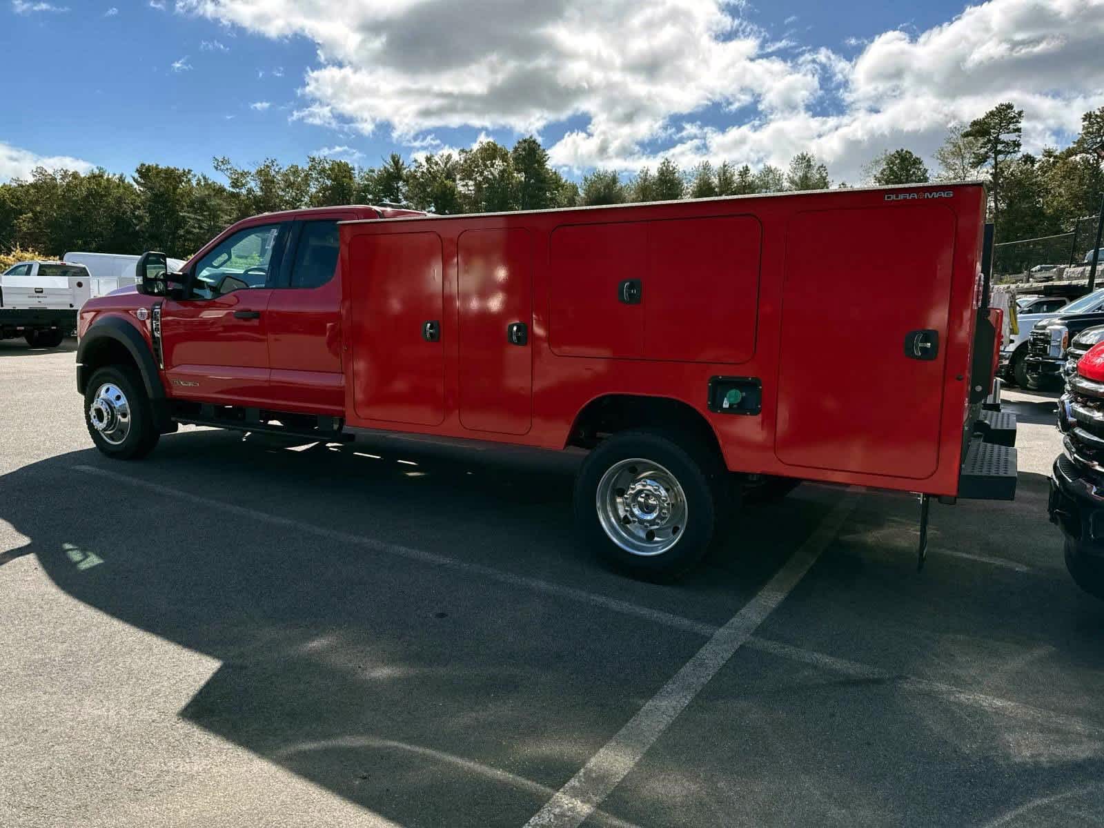2024 Ford F-550 photo 2