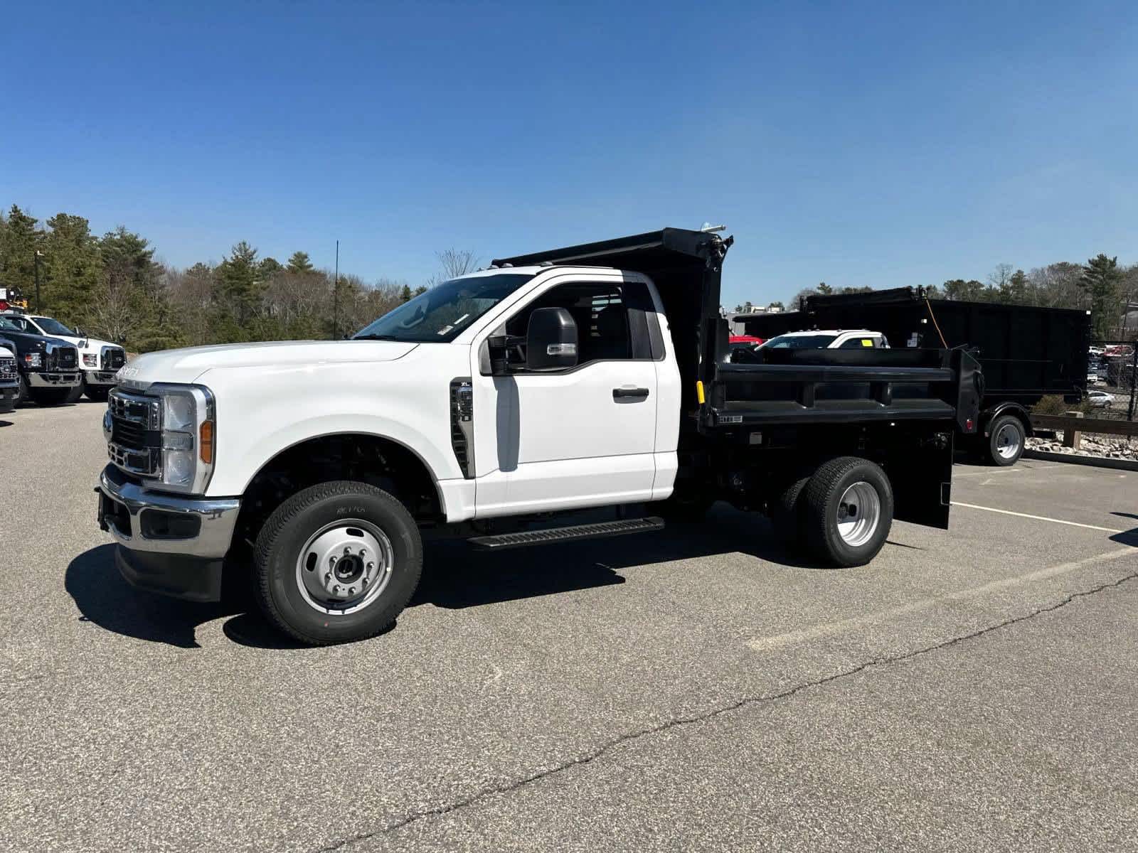 2026 Ford F-350 Super Duty Chassis Cab