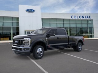 2026 Ford F-450 Lariat 4WD Crew Cab 8 Box Truck Crew Cab