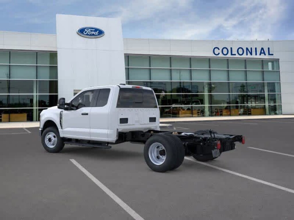 New 2026 Ford F-350 Chassis XL 4WD Supercab 168 WB 60 CA Truck Super Cab