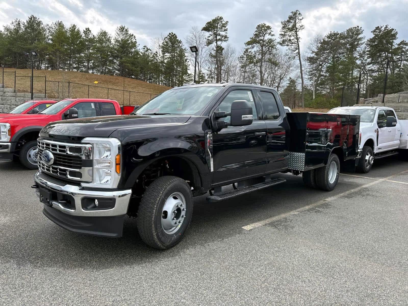 2026 Ford F-350 XLT 4x4 SuperCab 168-In DRW's photo