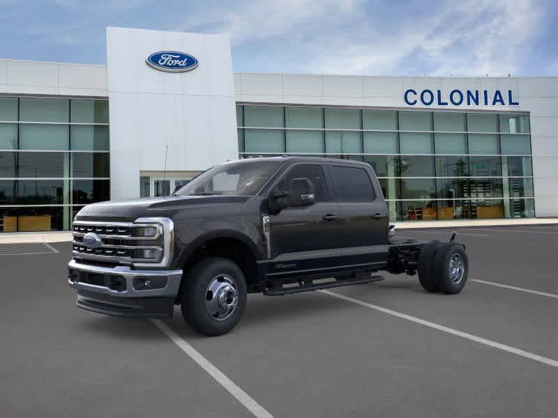 2026 Ford F-350 Super Duty Chassis Cab Lariat's photo