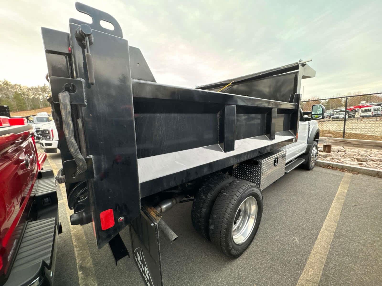 2024 Ford F-550 photo 3