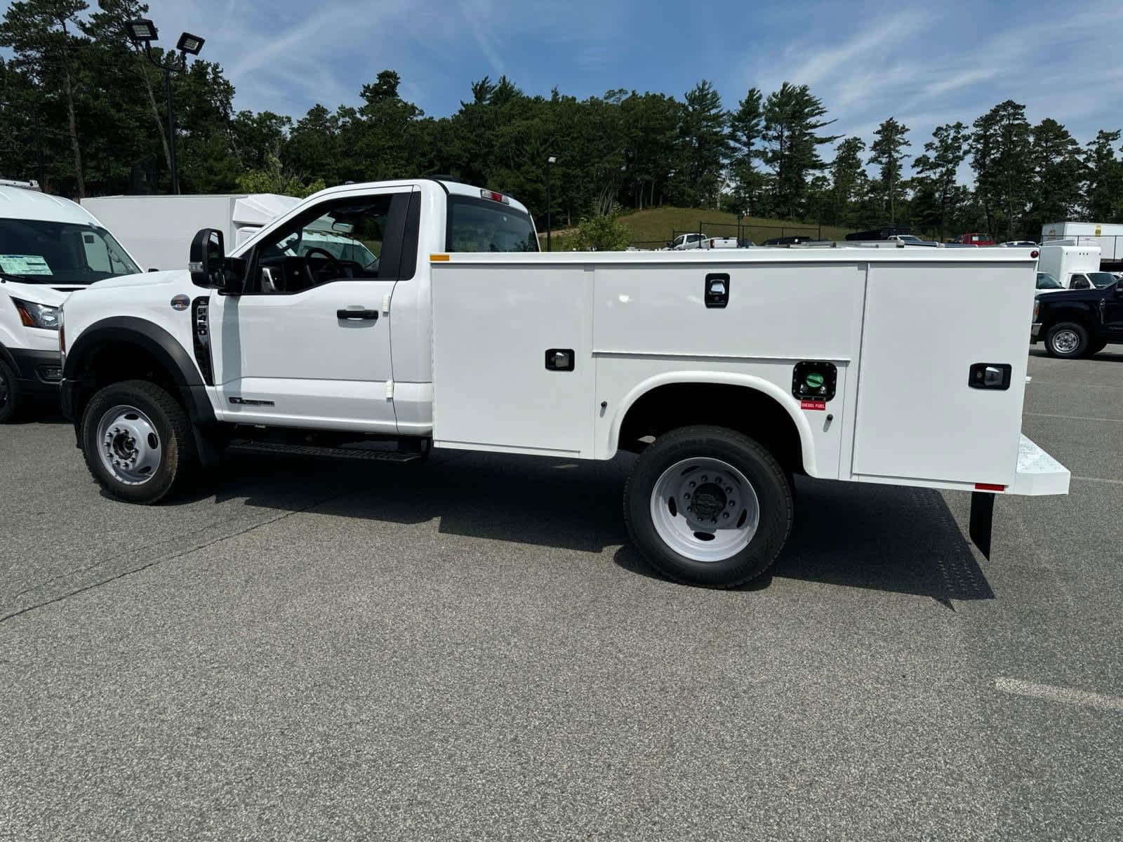 2024 Ford F-450 photo 3