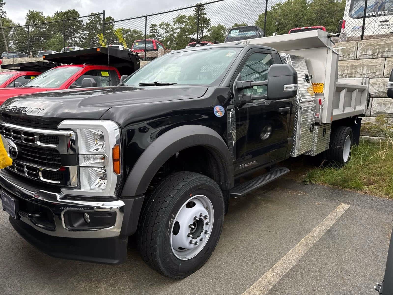 2024 Ford F-600 Super Duty Chassis Cab XL