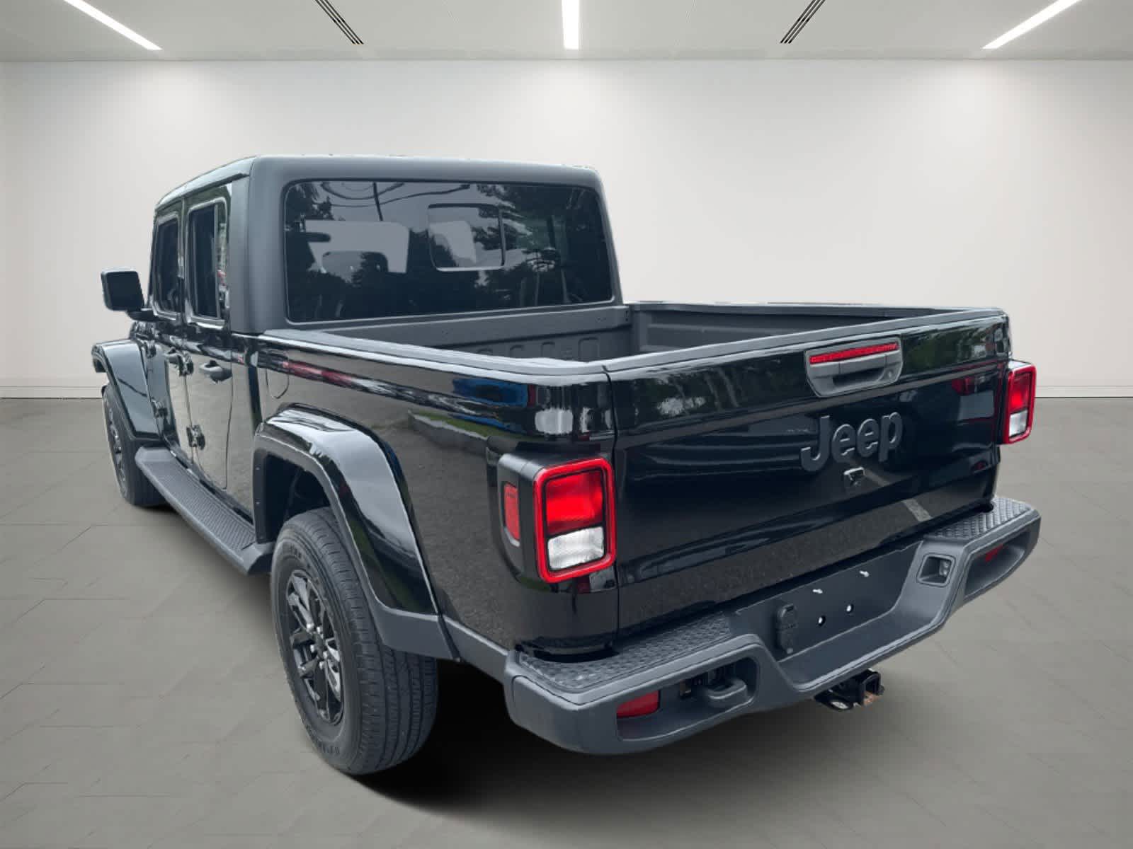 2022 Jeep Gladiator Sport photo 4