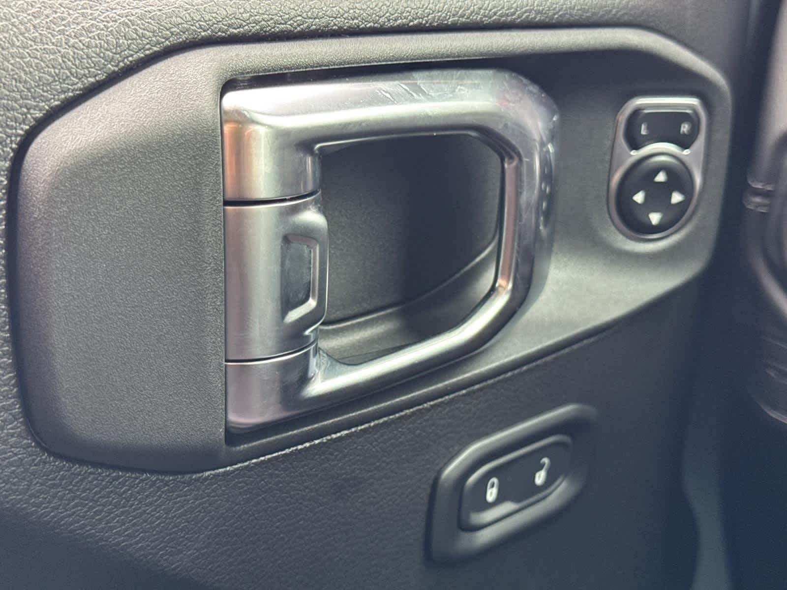 2026 Jeep Wrangler 2-Door Rubicon - Photo 23