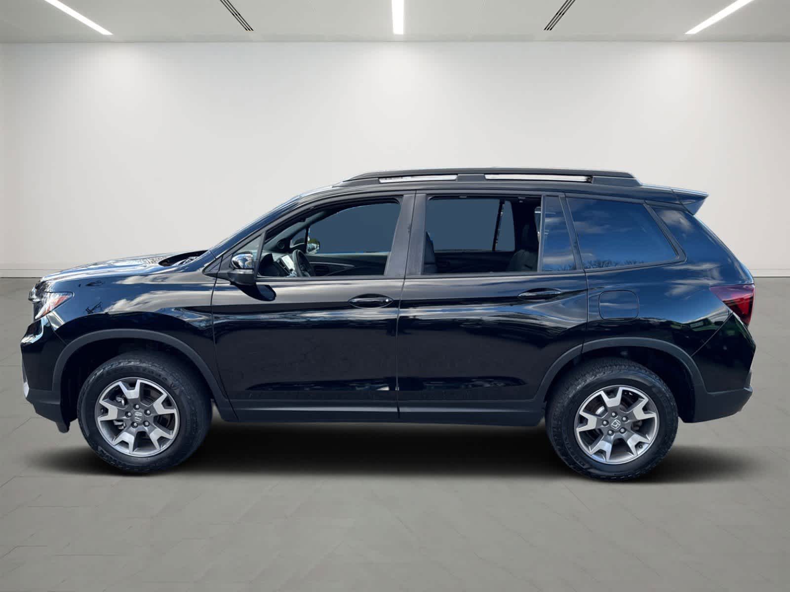 2023 Honda Passport TrailSport photo 2
