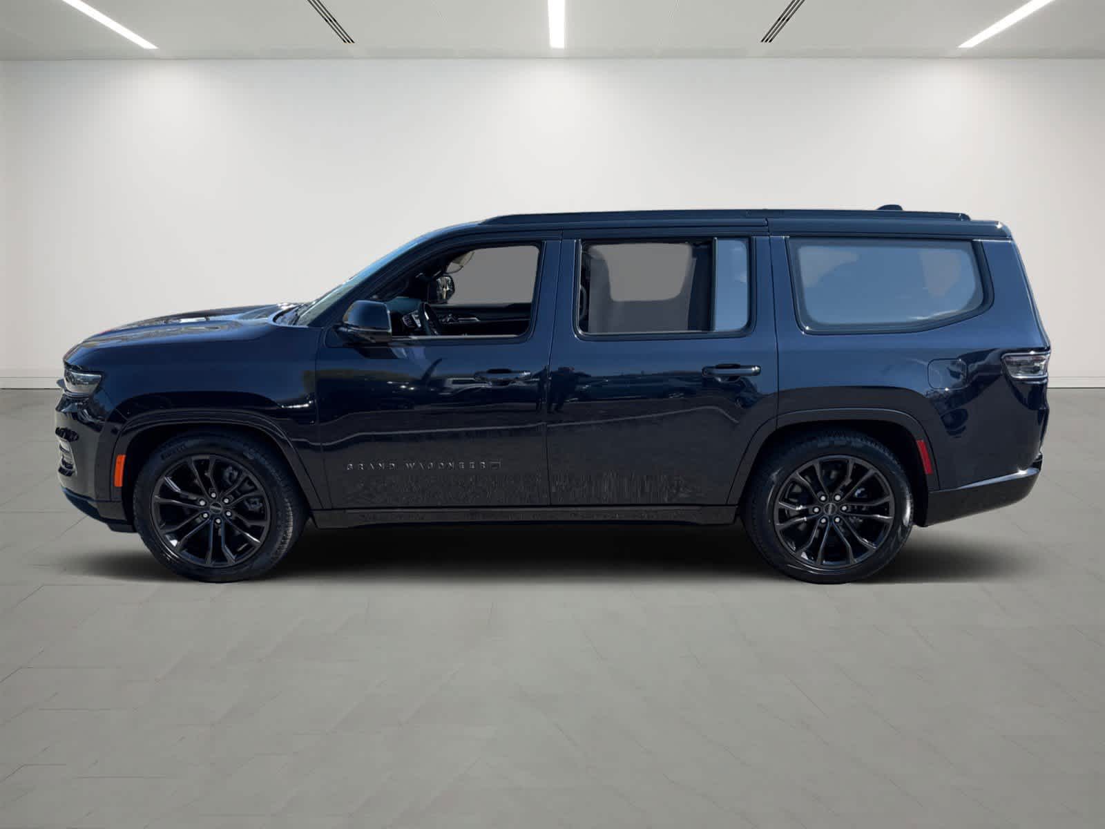 2024 Jeep Grand Wagoneer II photo 3