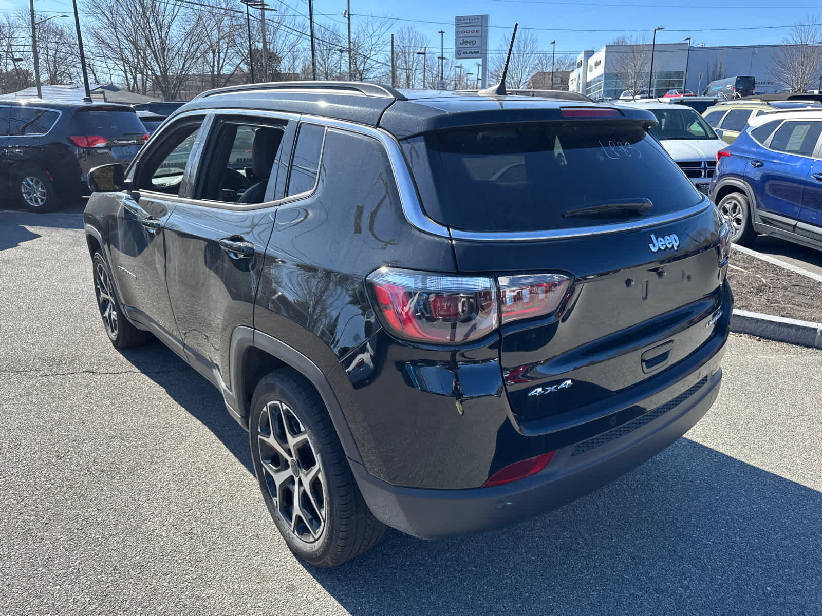 2025 Jeep Compass Limited photo 4