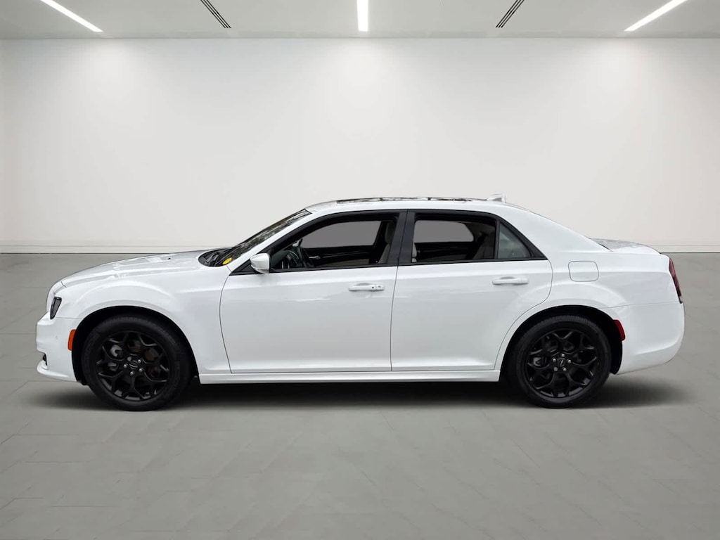 Used 2022 Chrysler 300 Touring L Sedan