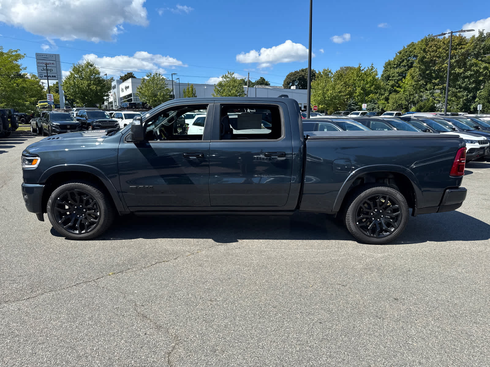 2025 Ram 1500 Limited photo 3