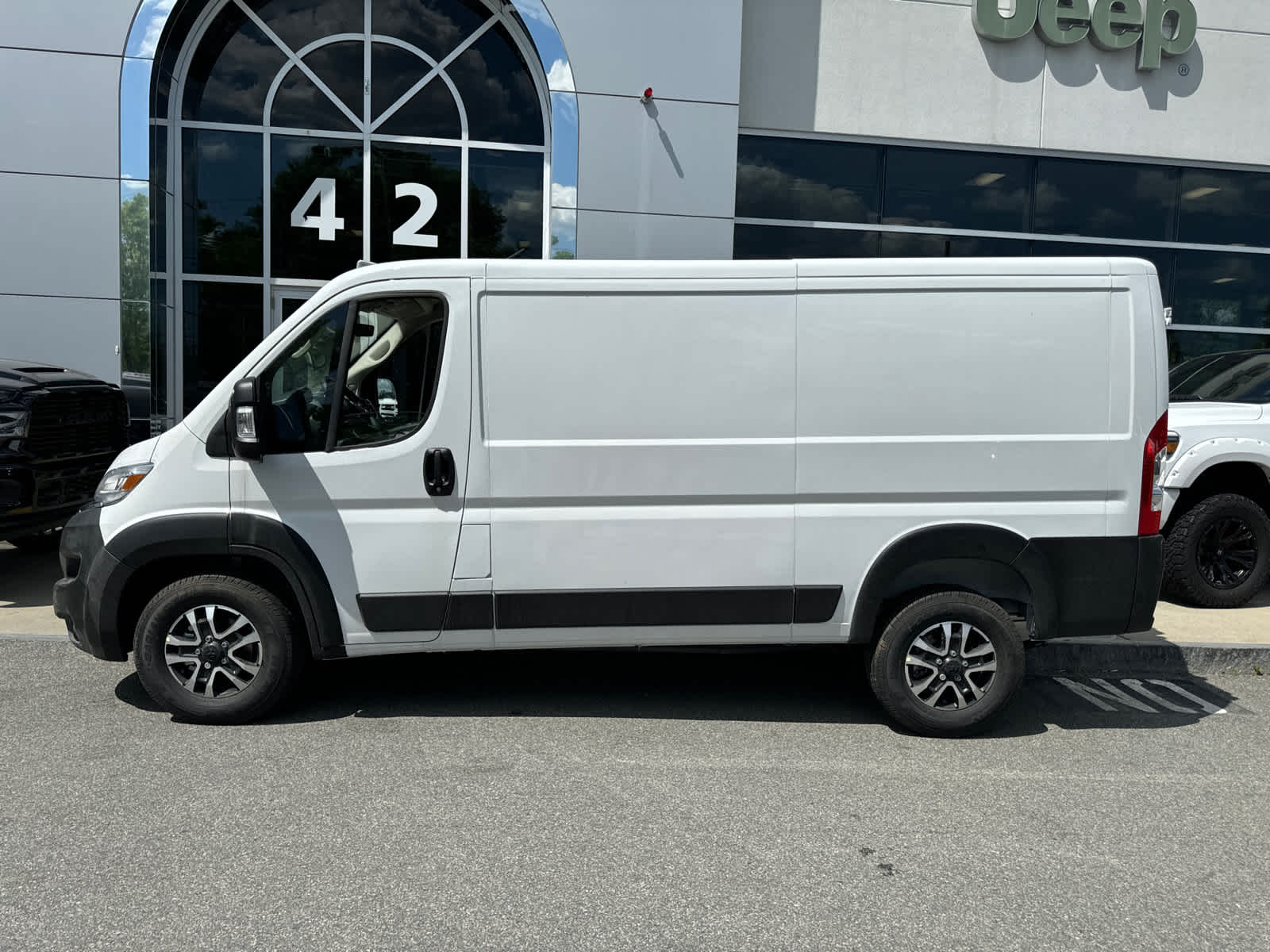 2024 Ram ProMaster 1500 photo 3