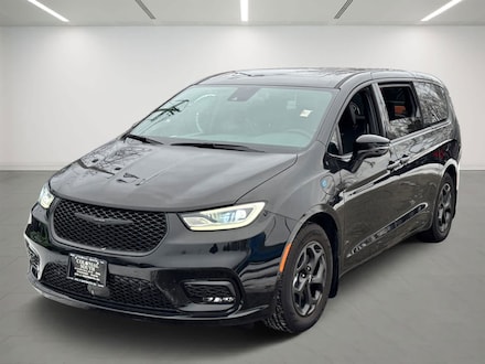 2023 Chrysler Pacifica Plug-In Hybrid Limited Van Passenger Van