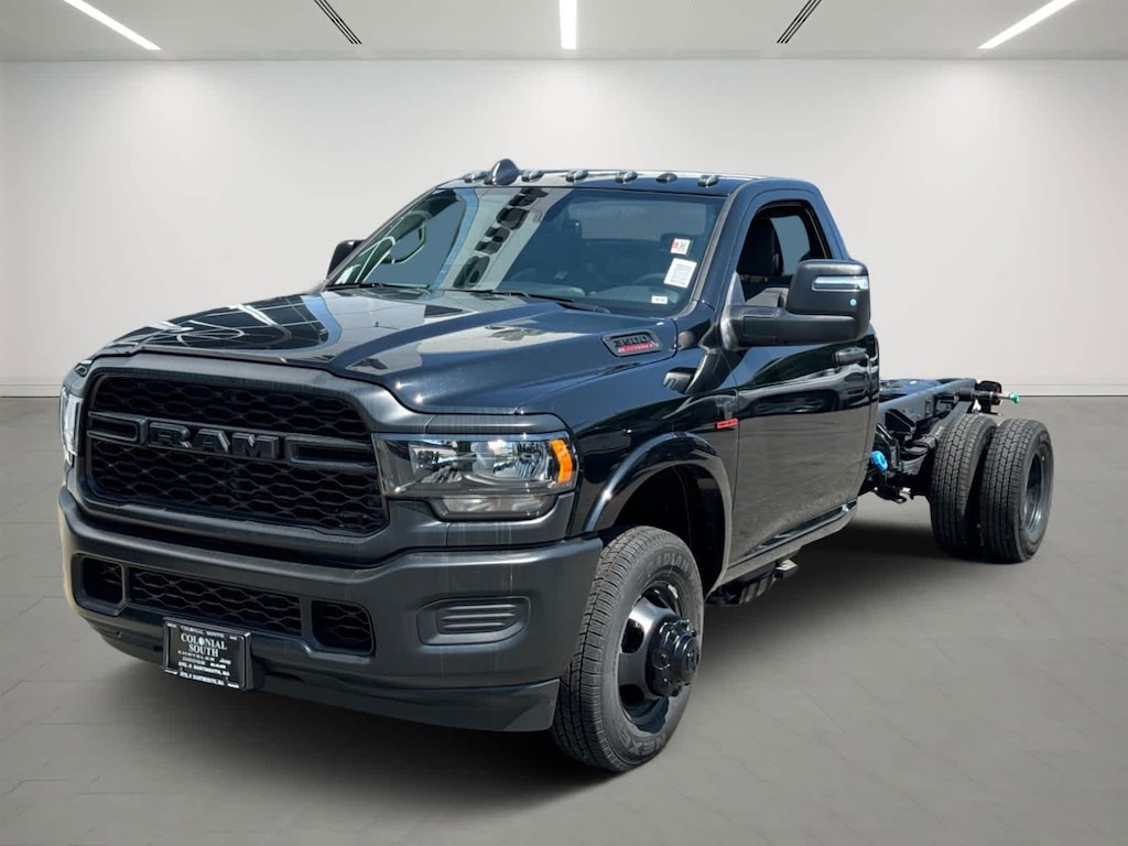 New 2024 Ram 3500 Chassis Cab 3500 TRADESMAN CHASSIS REGULAR CAB 4X4 84' CA Pickup