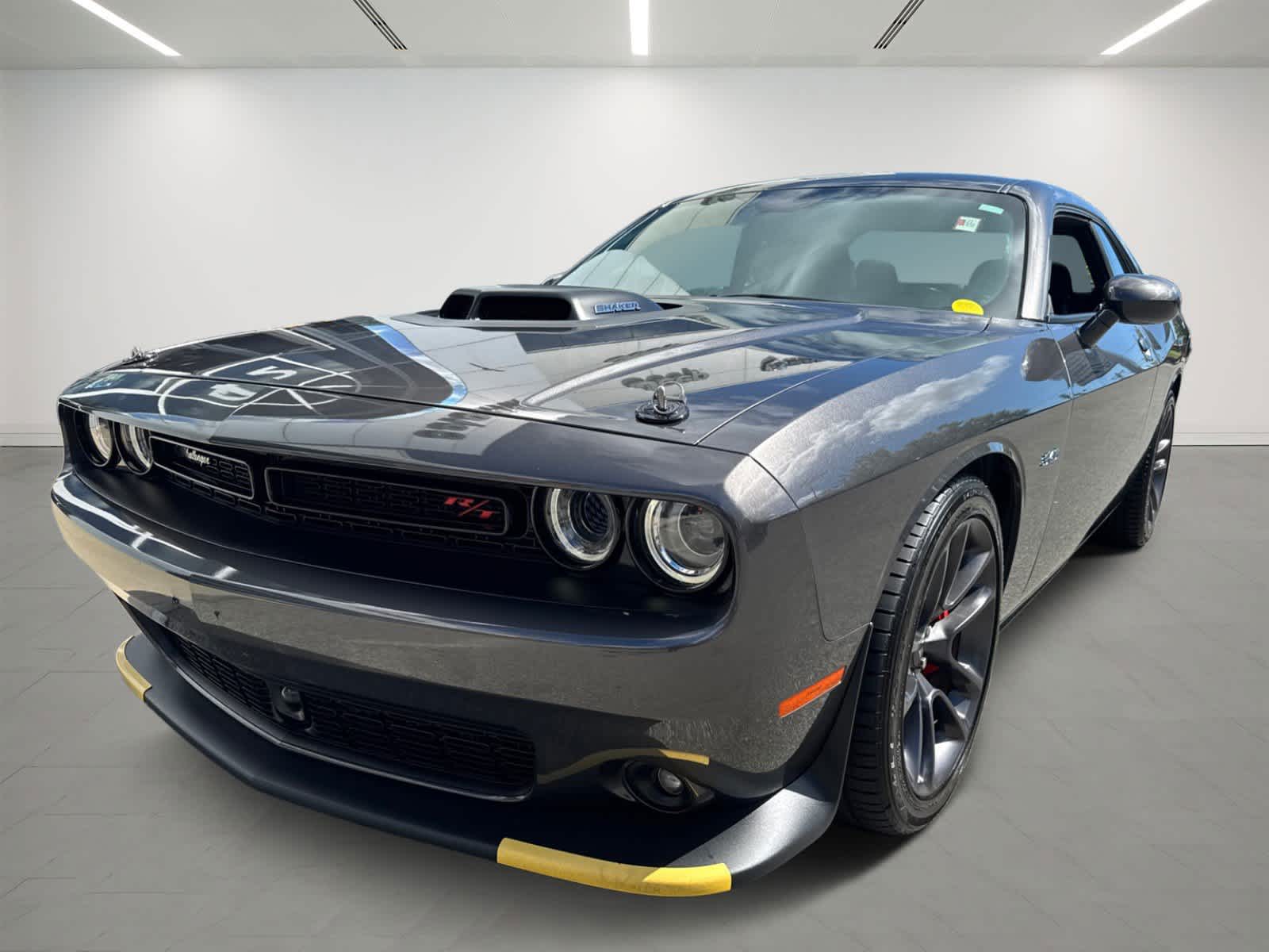 2023 Dodge Challenger R/T photo 2