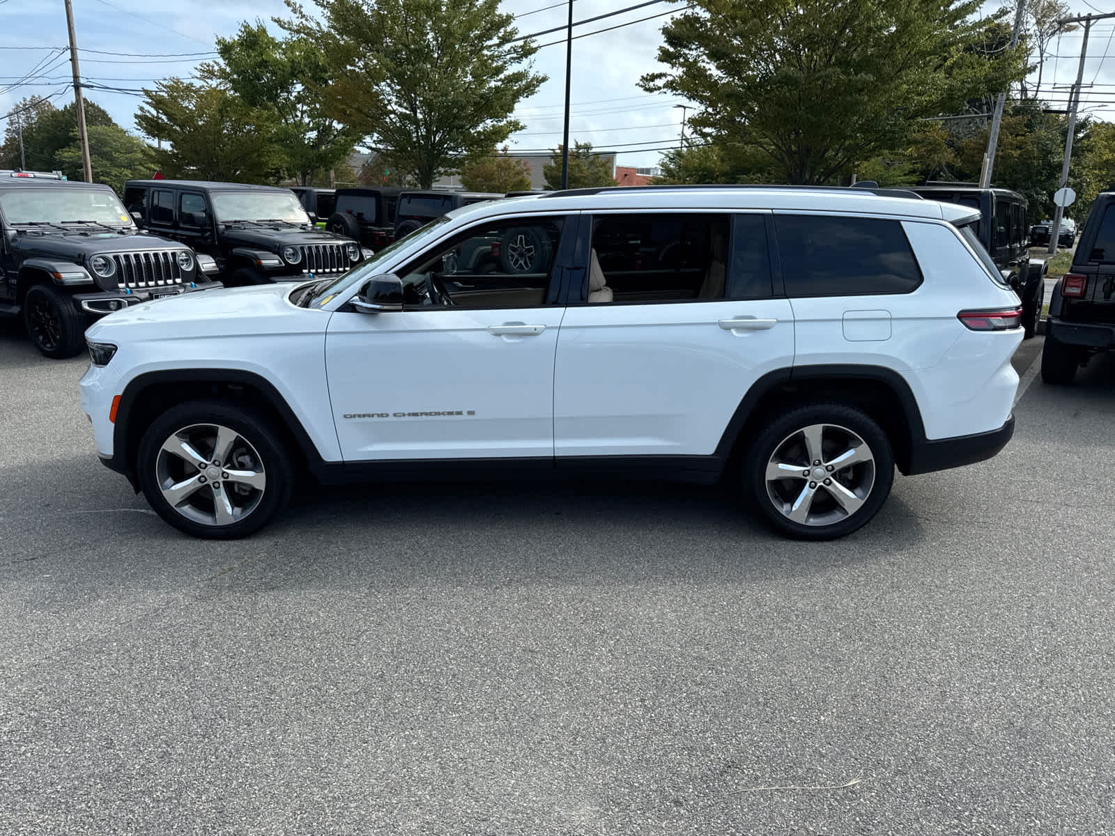 2022 Jeep Grand Cherokee Limited photo 3