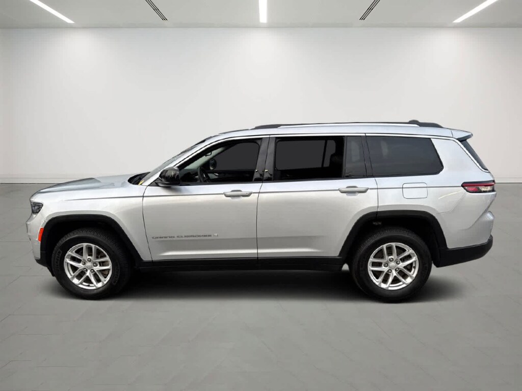 Used 2021 Jeep Grand Cherokee L Laredo SUV