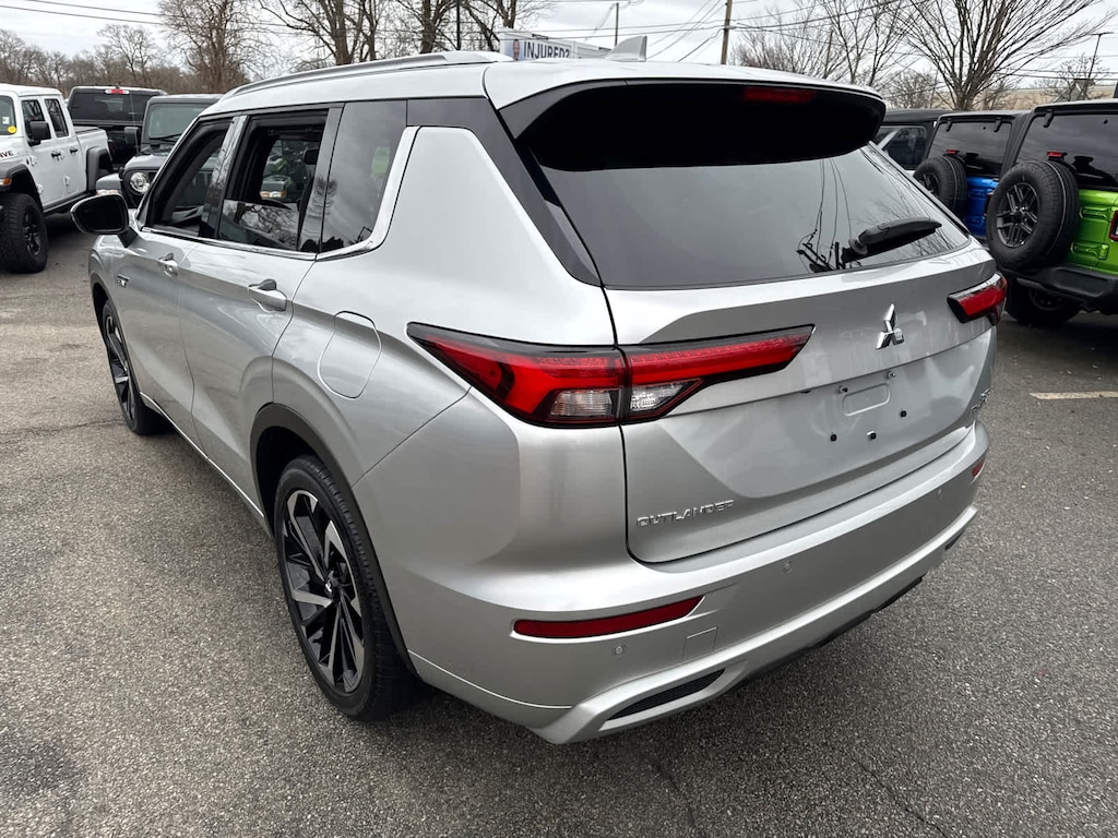 Used 2024 Mitsubishi Outlander PHEV SEL SUV