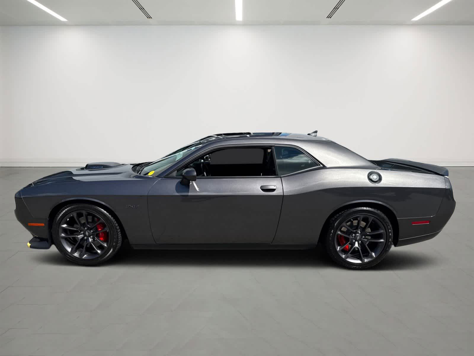 2023 Dodge Challenger R/T photo 3