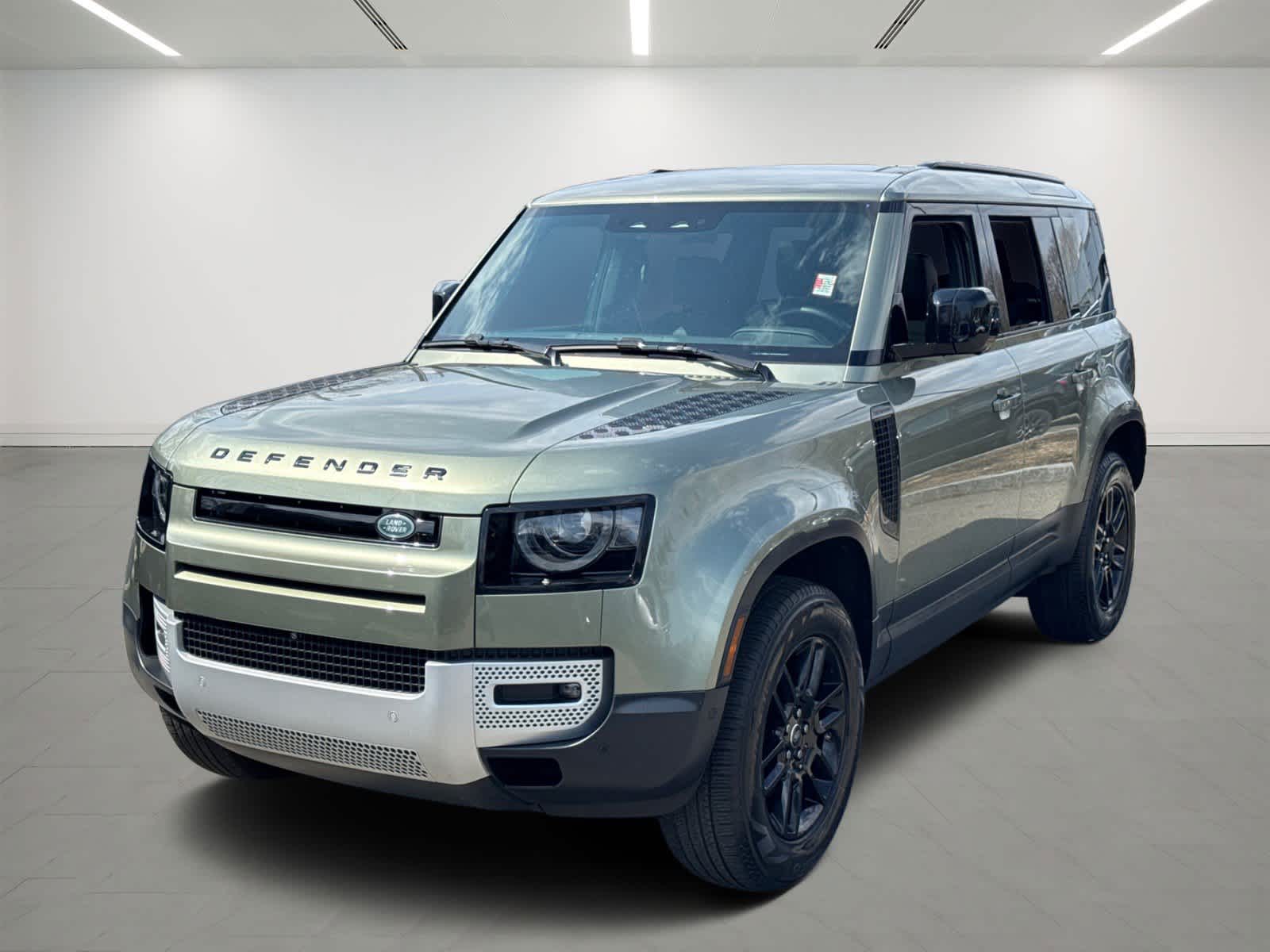 2025 Land Rover Defender 110 S P300's photo