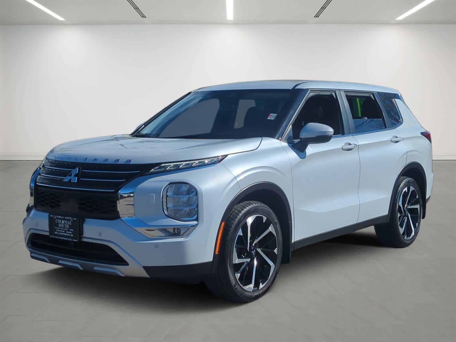 2023 Mitsubishi Outlander SE S-AWC's photo