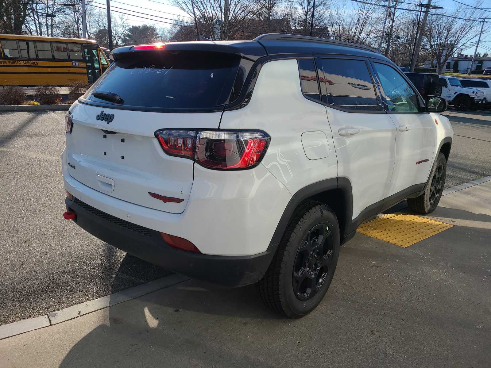 2024 Jeep Compass Trailhawk photo 4