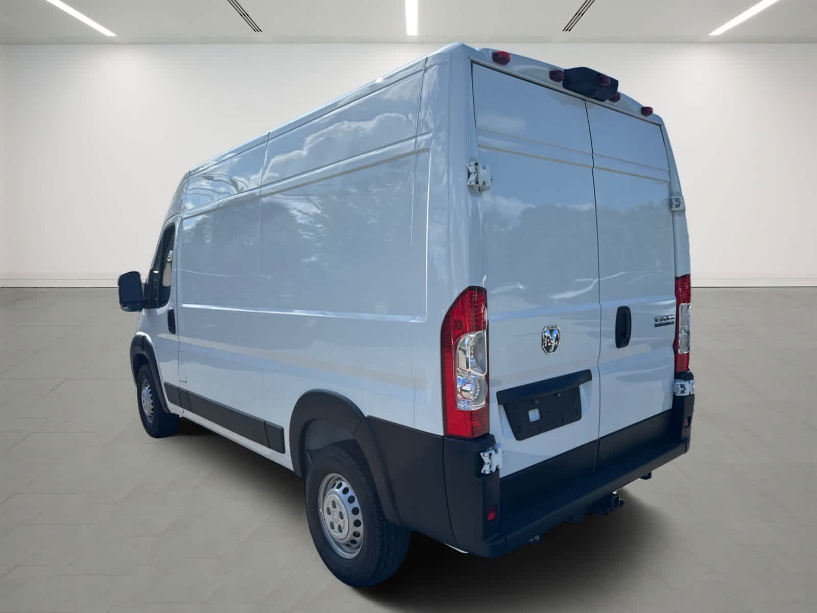 2025 Ram ProMaster 1500 Base Cargo Van photo 2