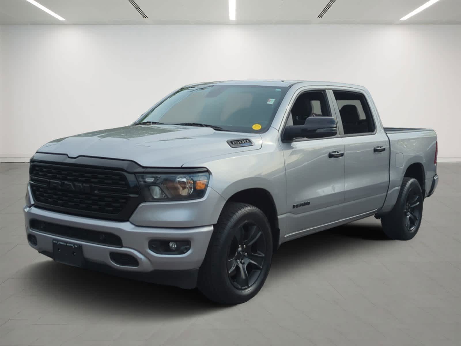 2023 RAM 1500 Big Horn/Lone Star 4x4 Crew Cab 5'7's photo