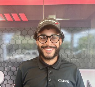 Staff member Eliezer Sanchez from ID_e067bf93d19e