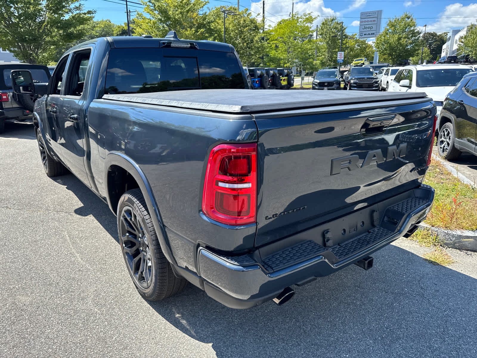 2025 Ram 1500 Limited photo 4