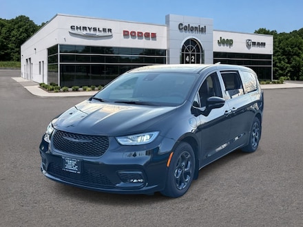 2023 Chrysler Pacifica Hybrid PLUG-IN  LIMITED Passenger Van