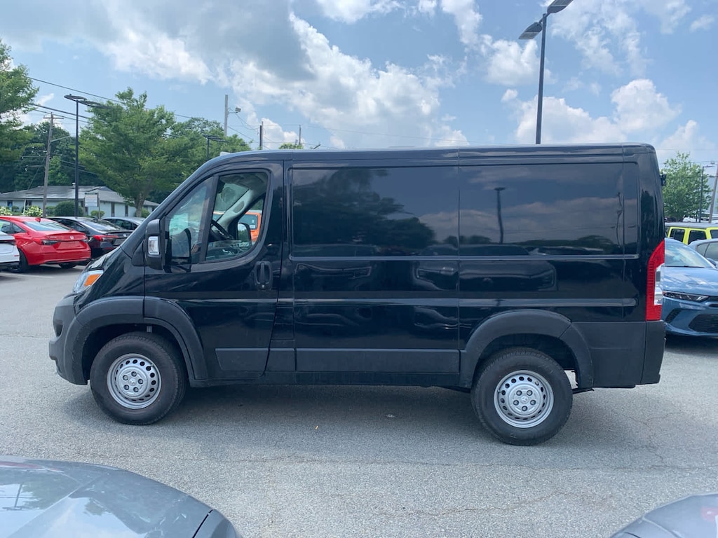 New 2025 Ram ProMaster PROMASTER 1500 TRADESMAN CARGO VAN LOW ROOF 118' W Cargo Van