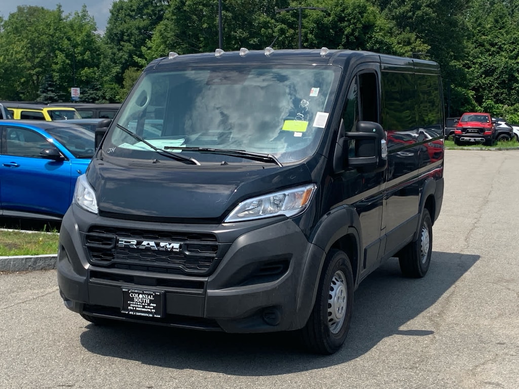 New 2025 Ram ProMaster PROMASTER 1500 TRADESMAN CARGO VAN LOW ROOF 118' W Cargo Van