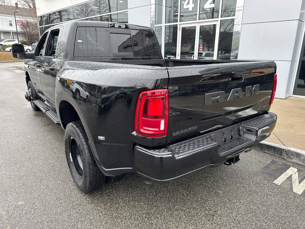 New 2026 Ram 3500 LARAMIE MEGA CAB 4X4 6'4 BOX Pickup