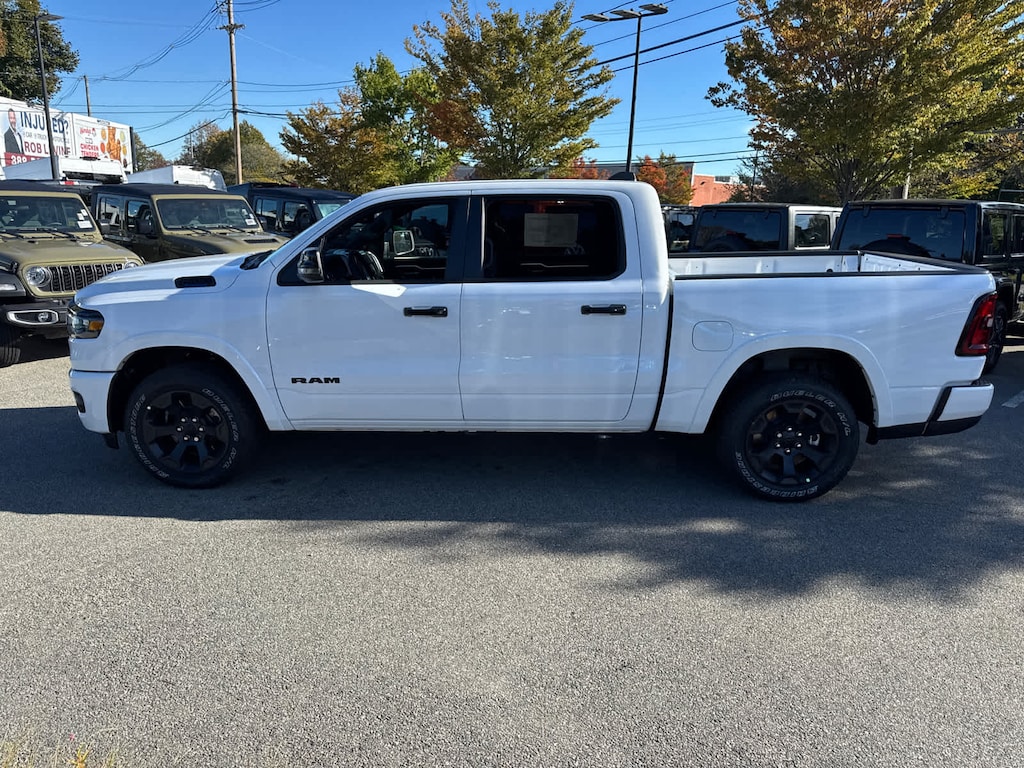 New 2025 Ram 1500 BIG HORN CREW CAB 4X4 5'7 BOX Pickup