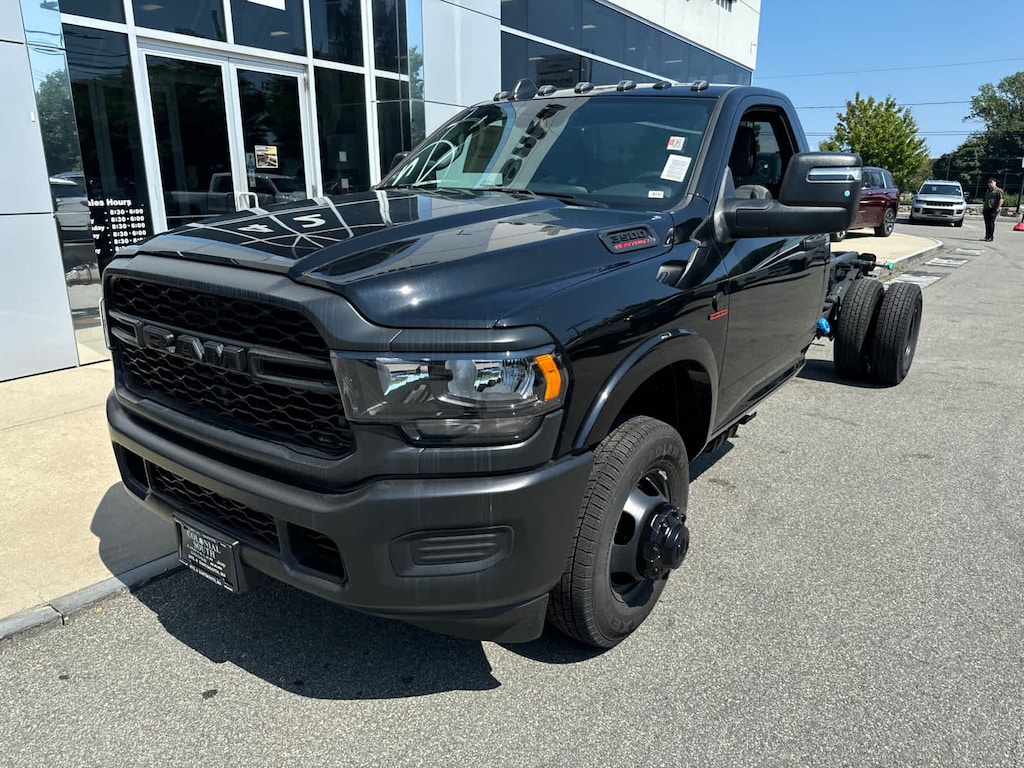 New 2024 Ram 3500 Chassis Cab 3500 TRADESMAN CHASSIS REGULAR CAB 4X4 84' CA Pickup