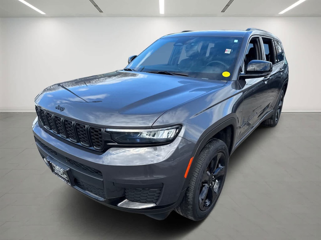 Used 2023 Jeep Grand Cherokee L Laredo SUV