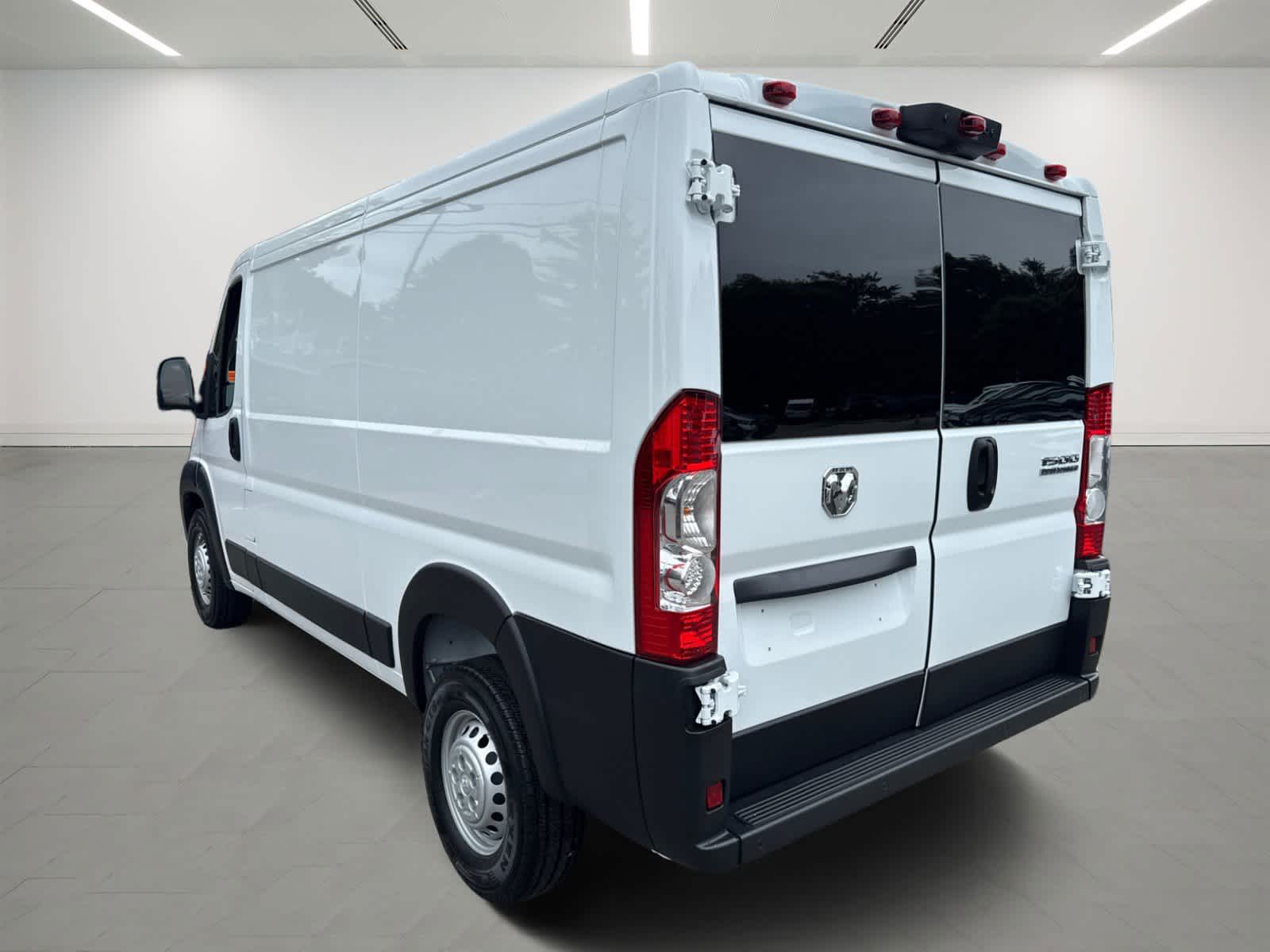 2025 Ram ProMaster 1500 Cargo Van photo 3