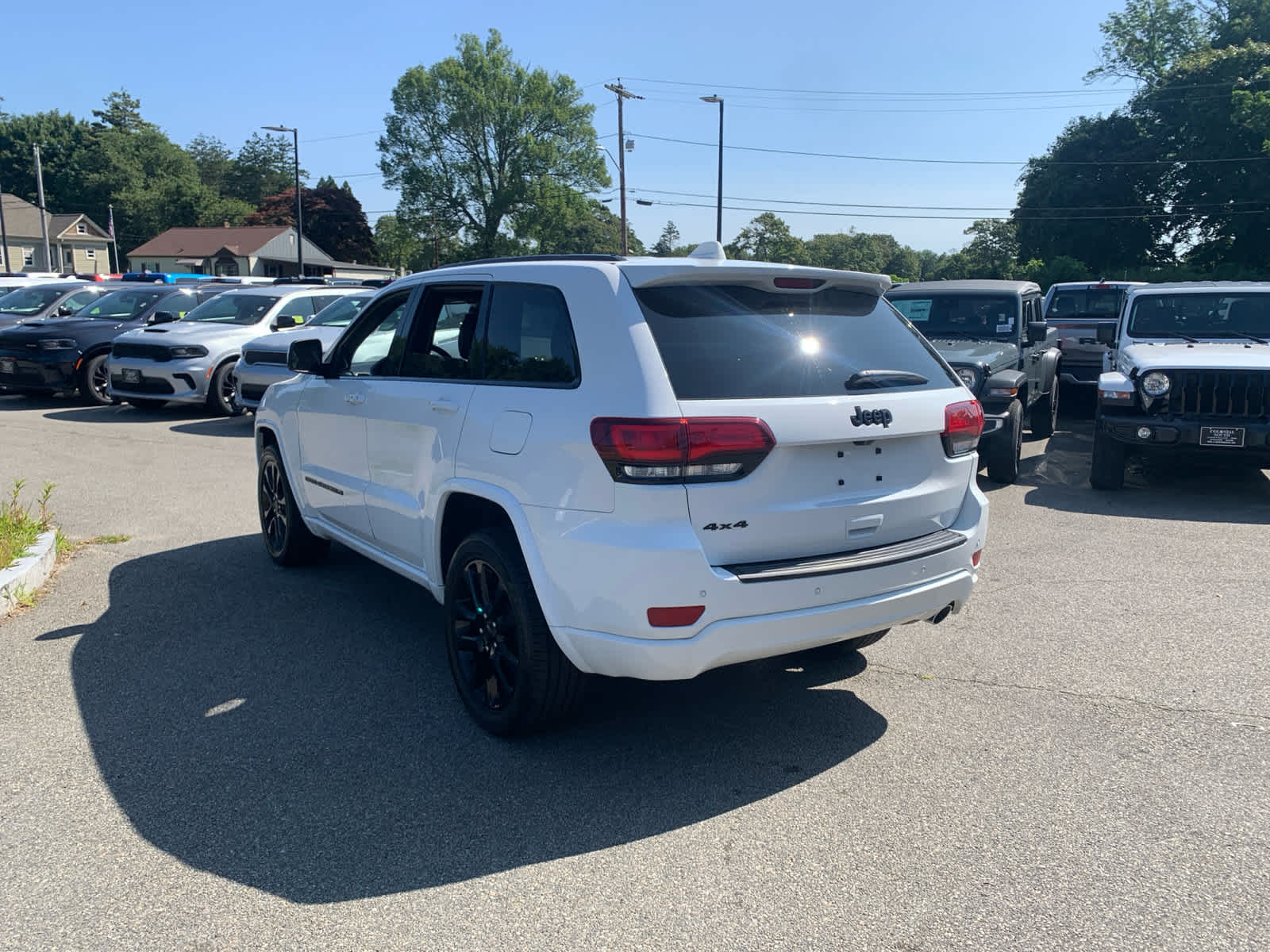 2022 Jeep Cherokee Laredo photo 4